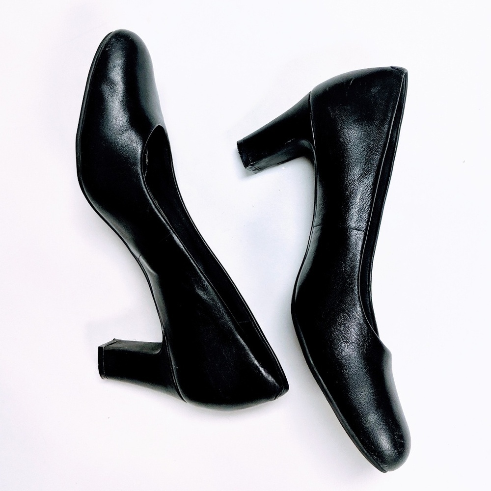 Almost brand new black heels
